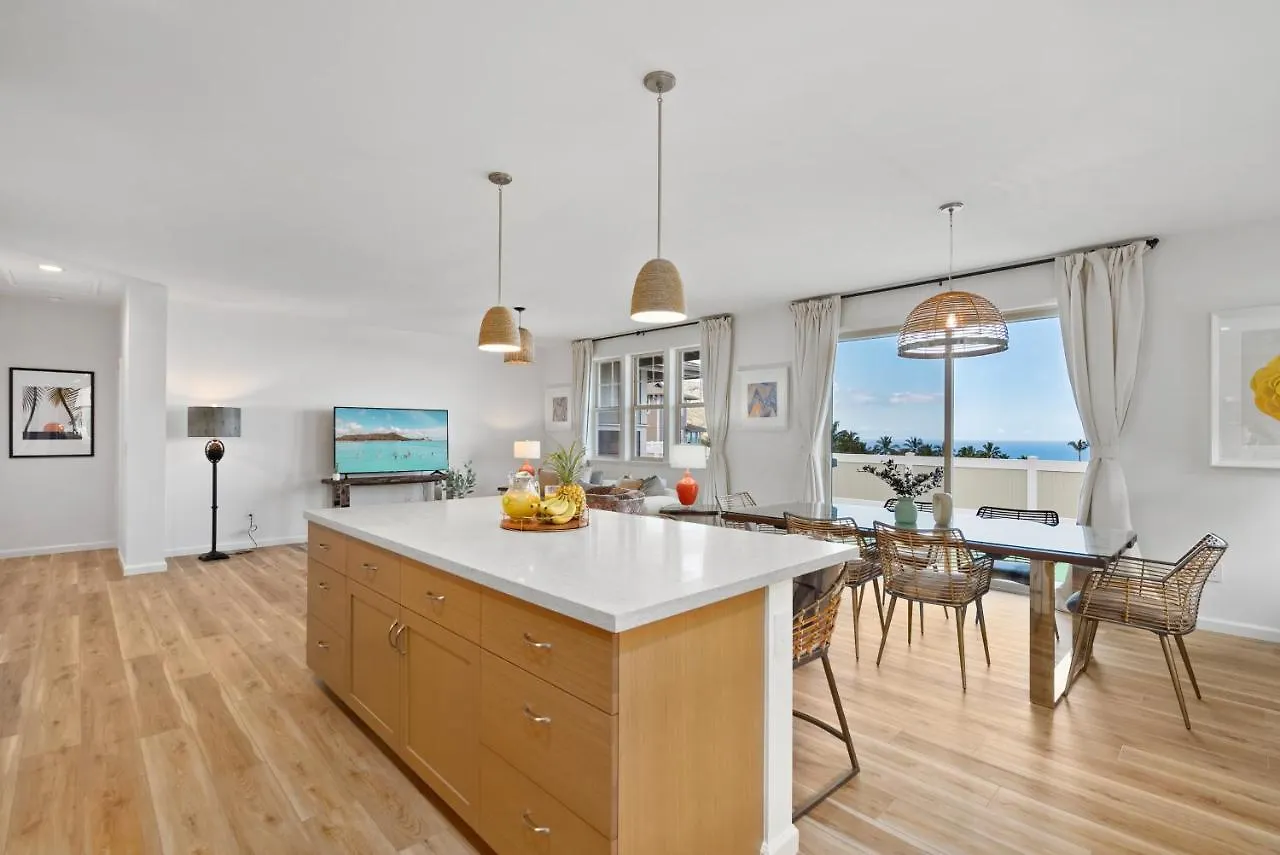 Semesterbostad @ Marbella Lane - Serene & Lovely Mt + Ocean Views Waianae