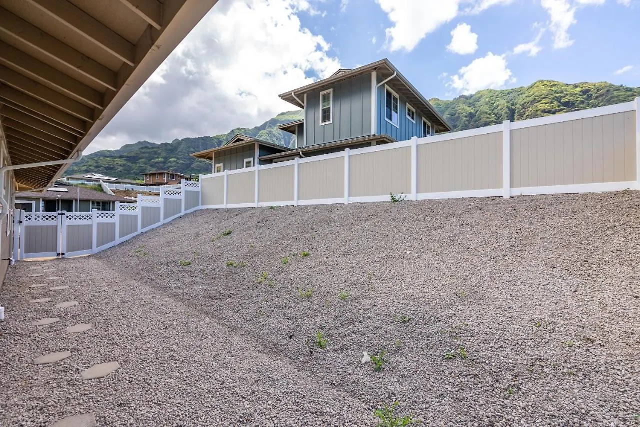 @ Marbella Lane - Serene & Lovely Mt + Ocean Views Waianae Holiday home