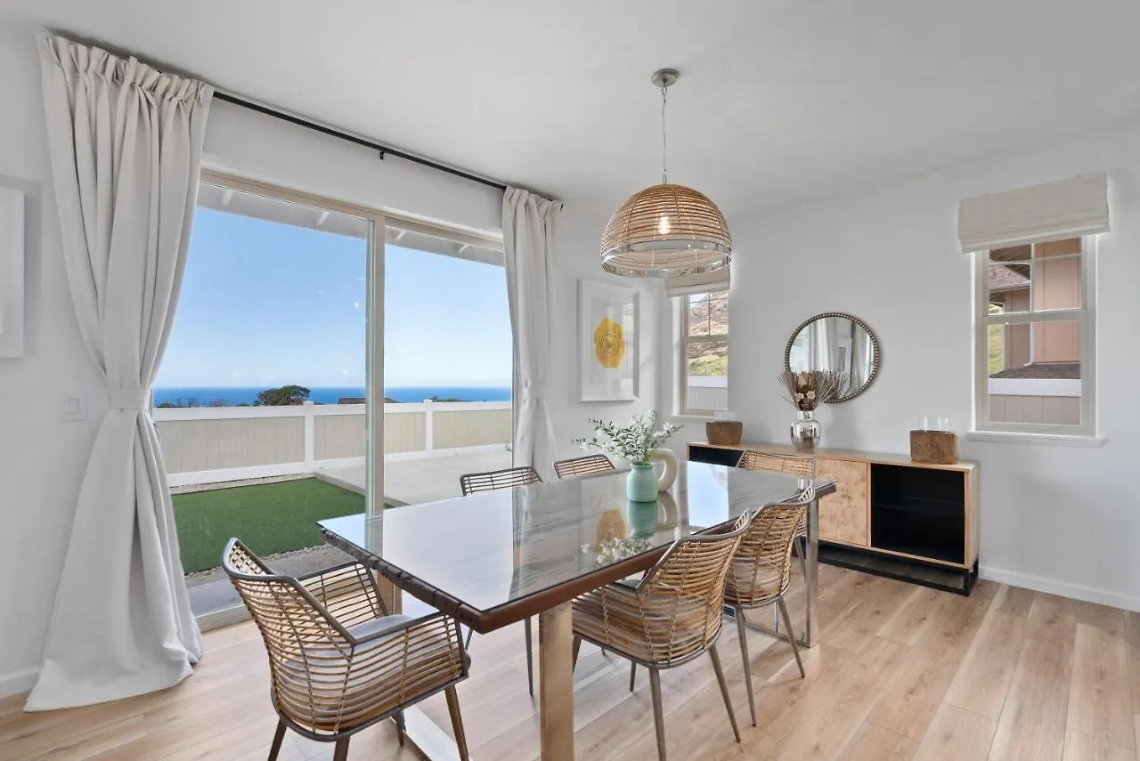 Holiday home @ Marbella Lane - Serene & Lovely Mt + Ocean Views Waianae
