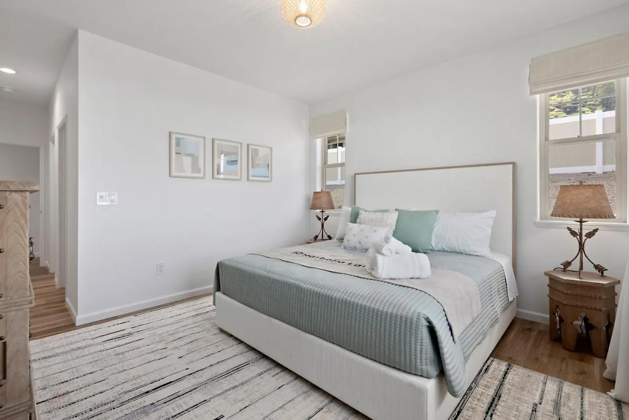 @ Marbella Lane - Serene & Lovely Mt + Ocean Views Waianae 0*,  United States
